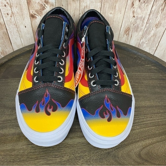 Vans Old Skool Flames Racer Sneaker Black/Red Size 9 Men - Picture 2 of 11